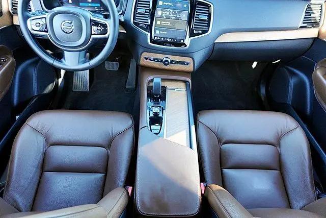 2023 Volvo XC90 Recharge T8 Plus Dark Theme 7-Seater