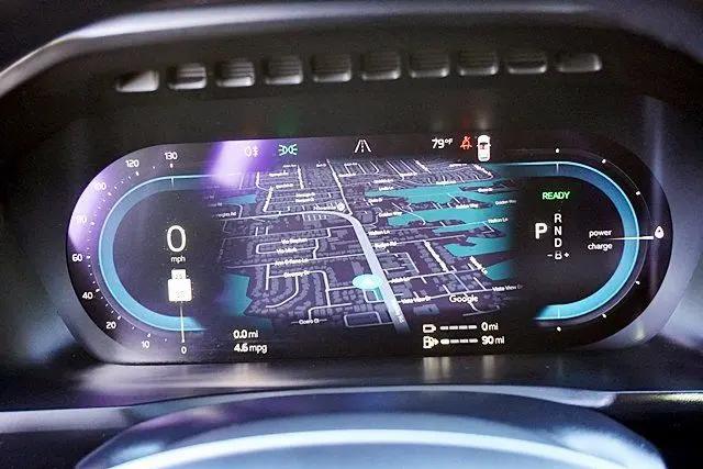 2023 Volvo XC90 Recharge T8 Plus Dark Theme 7-Seater