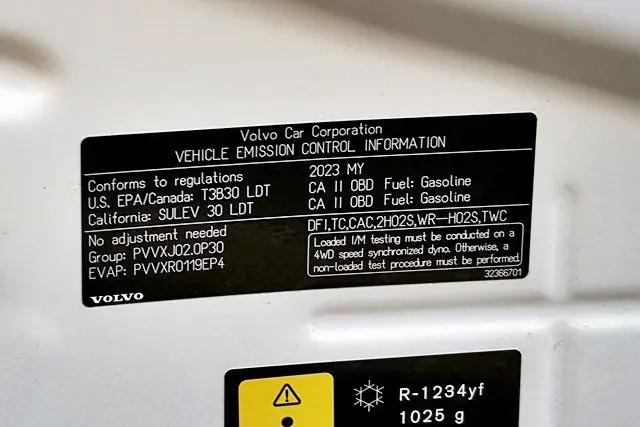 2023 Volvo XC90 Recharge T8 Plus Dark Theme 7-Seater
