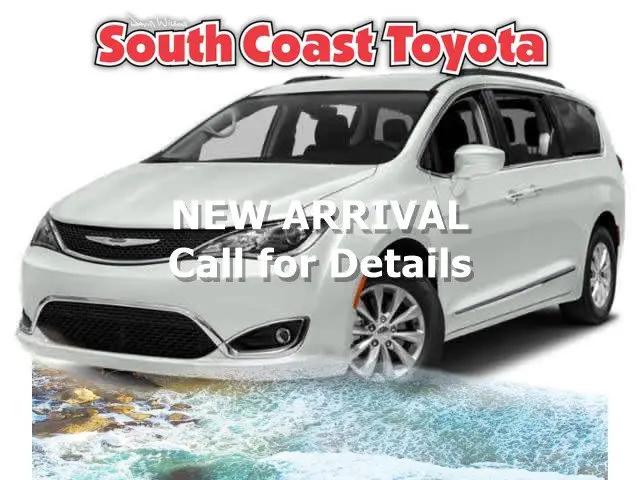 2019 Chrysler Pacifica Limited for sale in Costa Mesa, CA