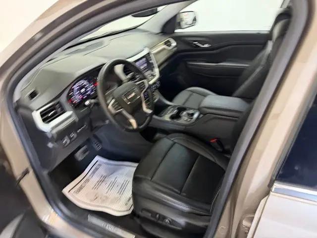 2023 GMC Acadia AWD SLT