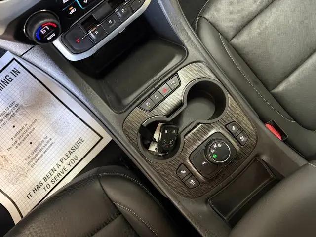 2023 GMC Acadia AWD SLT