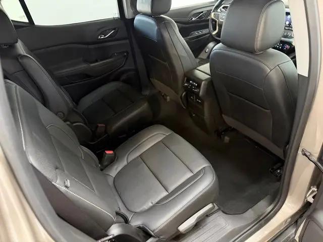 2023 GMC Acadia AWD SLT
