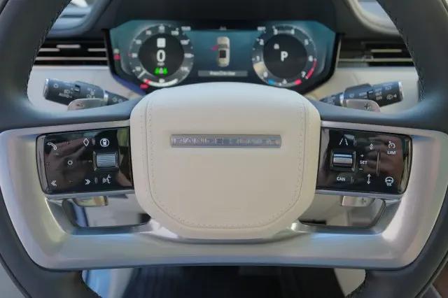 2025 Land Rover Range Rover P400 SE