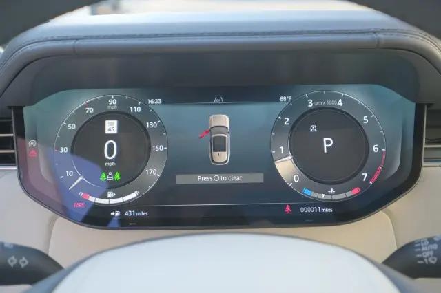 2025 Land Rover Range Rover P400 SE