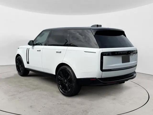 2025 Land Rover Range Rover P400 SE