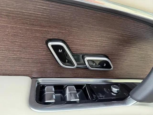 2025 Land Rover Range Rover P400 SE