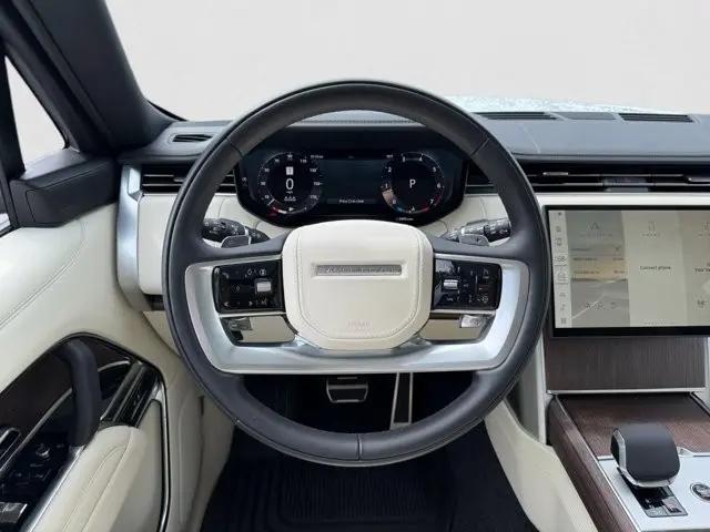 2025 Land Rover Range Rover P400 SE