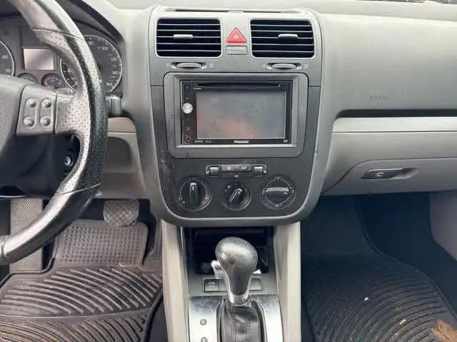 2007 Volkswagen Rabbit 4-Door