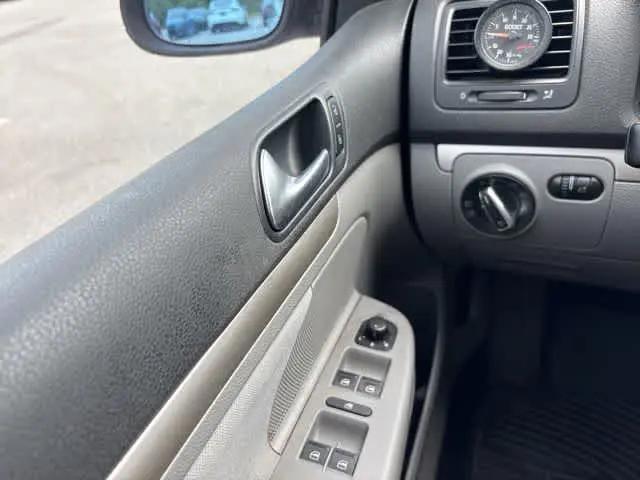 2007 Volkswagen Rabbit 4-Door