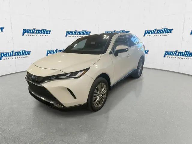 2022 Toyota Venza LE