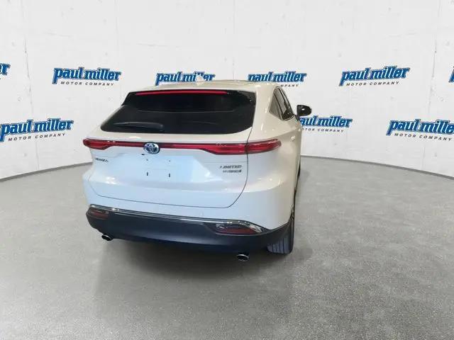 2022 Toyota Venza LE