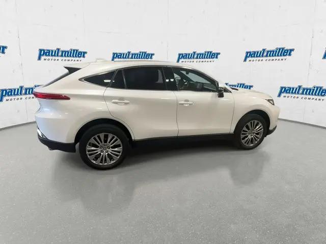 2022 Toyota Venza LE