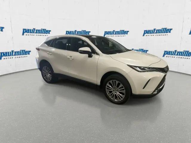 2022 Toyota Venza LE