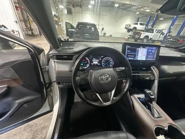 2022 Toyota Venza LE