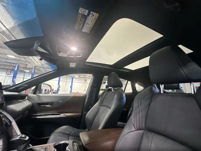2022 Toyota Venza LE