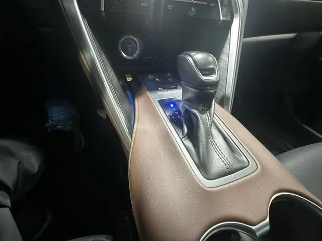 2022 Toyota Venza LE
