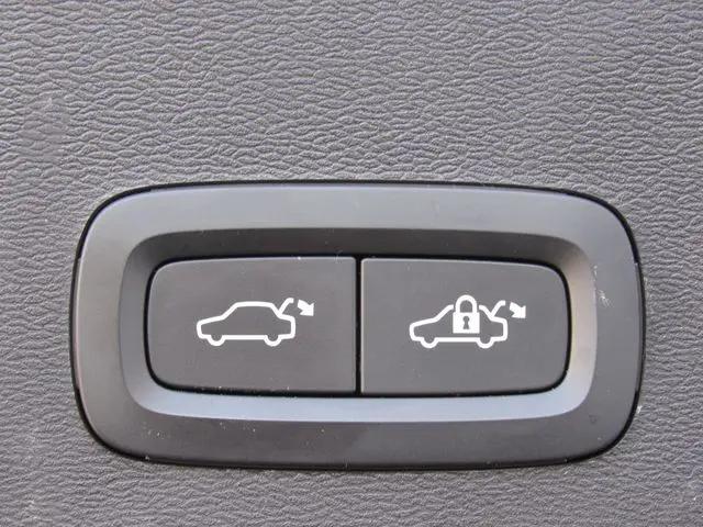 2023 Volvo XC40 Recharge Pure Electric Twin Plus