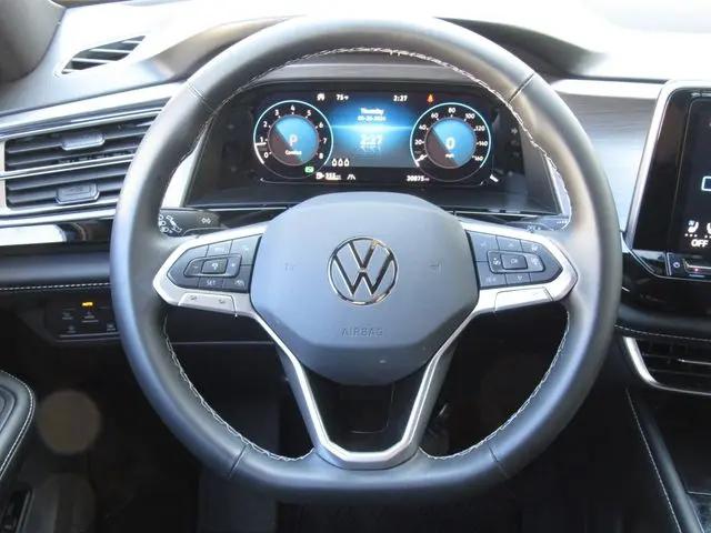 2024 Volkswagen Atlas Cross Sport 2.0T SE w/Technology