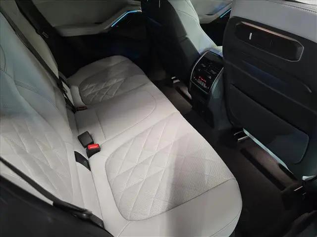 2026 BMW X6 M60i
