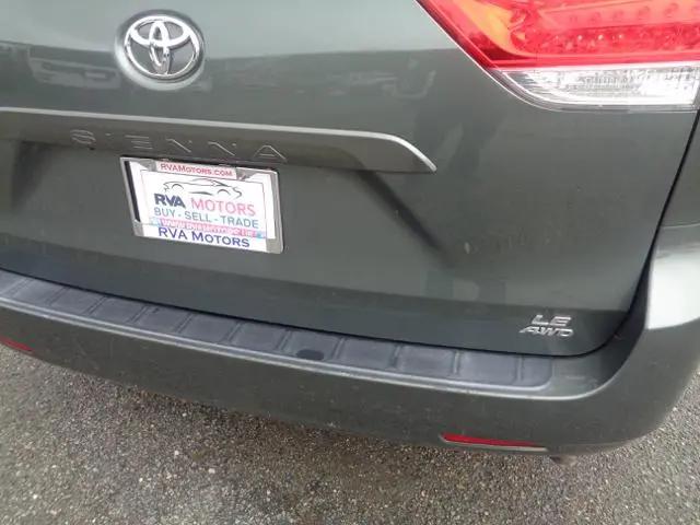 2013 Toyota Sienna LE 7 Passenger
