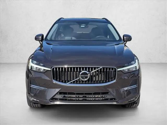 2022 Volvo XC60 B5 Momentum