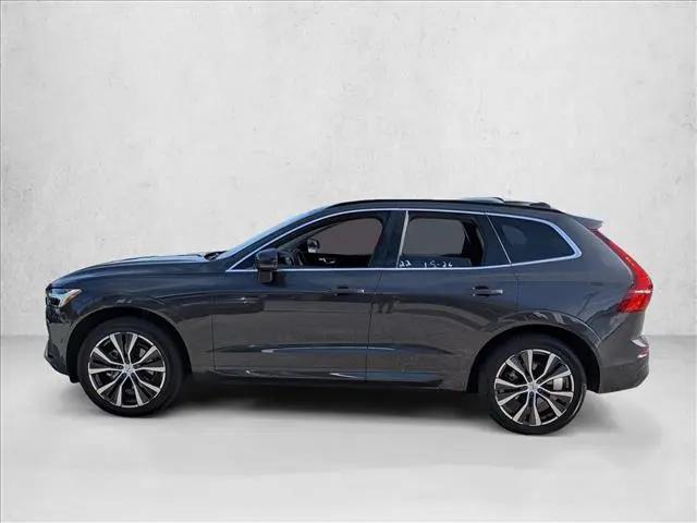 2022 Volvo XC60 B5 Momentum