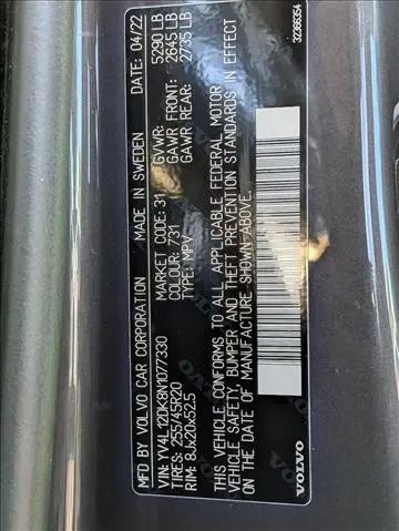 2022 Volvo XC60 B5 Momentum