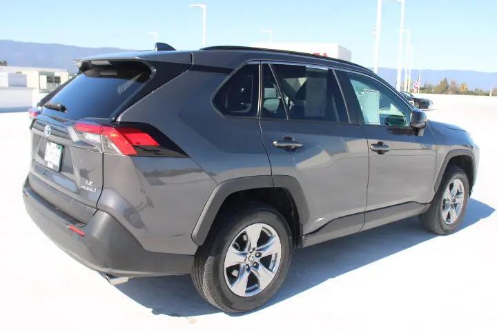 2024 Toyota RAV4 Hybrid LE
