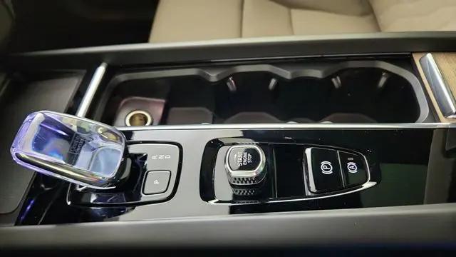 2026 Volvo XC60 Plug-In Hybrid Plus, T8 AWD Electric/Gasoline, Dark