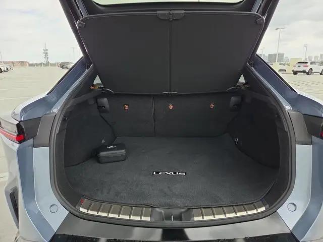 2023 Lexus RZ 450e Premium