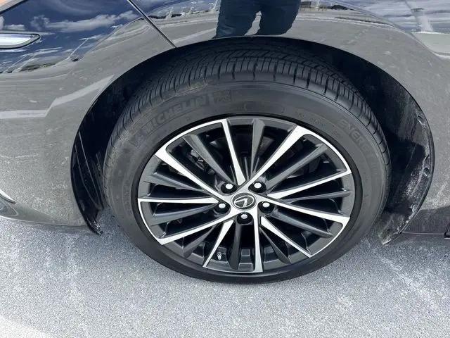 2024 Lexus ES 300h ES 300h