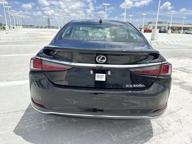 2024 Lexus ES 300h ES 300h