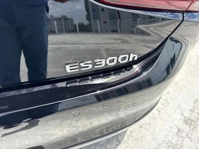 2024 Lexus ES 300h ES 300h