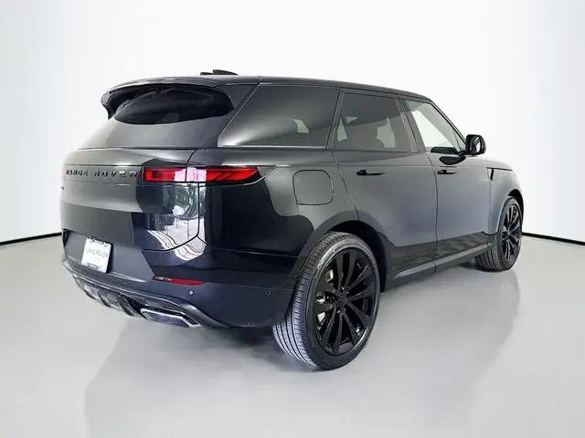 2026 Land Rover Range Rover Sport P360 SE