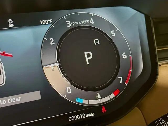 2026 Land Rover Range Rover Sport P360 SE