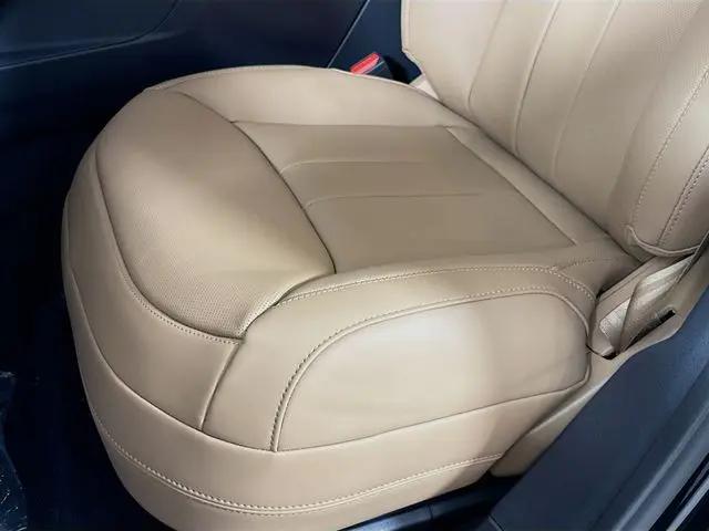 2026 Land Rover Range Rover Sport P360 SE