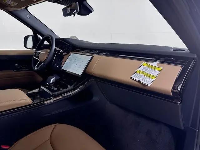 2026 Land Rover Range Rover Sport P360 SE