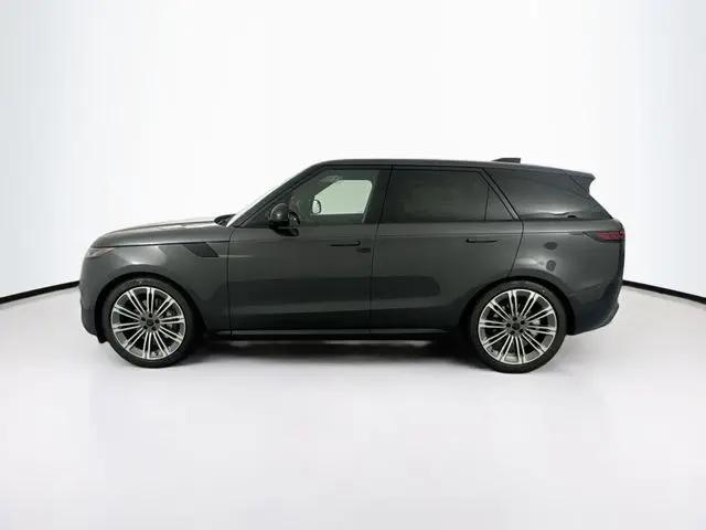 2026 Land Rover Range Rover Sport P360 SE