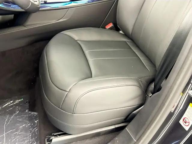 2026 Land Rover Range Rover Sport P360 SE