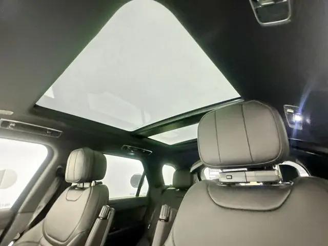 2026 Land Rover Range Rover Sport P360 SE