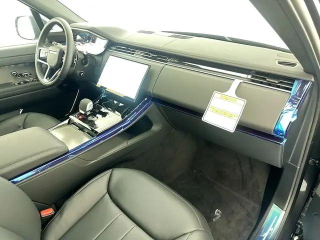 2026 Land Rover Range Rover Sport P360 SE