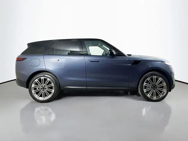 2026 Land Rover Range Rover Sport P360 SE