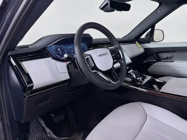 2026 Land Rover Range Rover Sport P360 SE