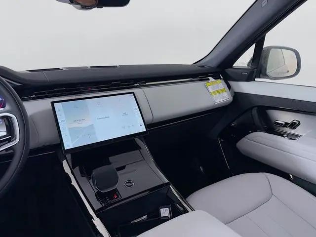2026 Land Rover Range Rover Sport P360 SE