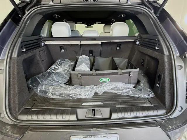 2026 Land Rover Range Rover Sport P360 SE