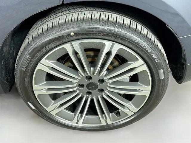 2026 Land Rover Range Rover Sport P360 SE