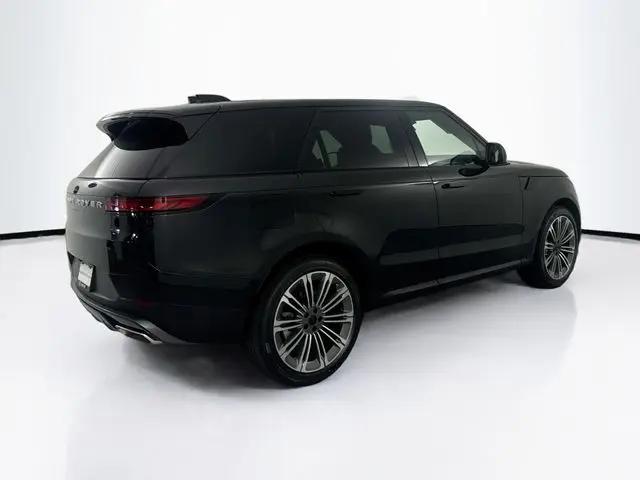 2026 Land Rover Range Rover Sport P360 SE
