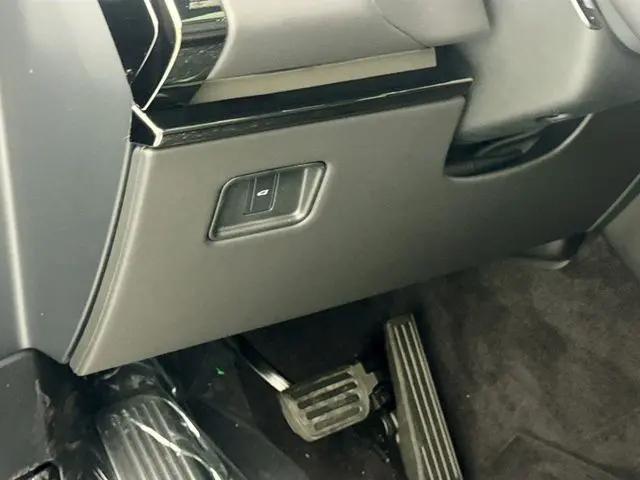 2026 Land Rover Range Rover Sport P360 SE