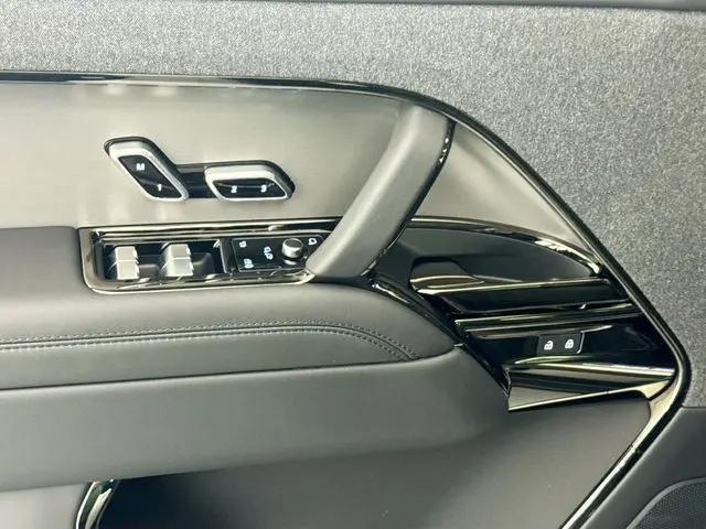 2026 Land Rover Range Rover Sport P360 SE